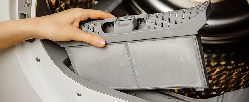 Signs Of A Clogged Dryer Lint Trap in St. Charles, Missouri